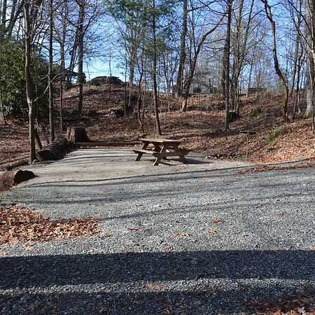 Linville Falls Campground, Rv Park, And Cabins Eksteriør bilde