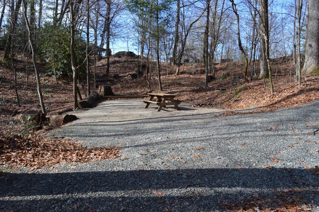 Linville Falls Campground, Rv Park, And Cabins Eksteriør bilde