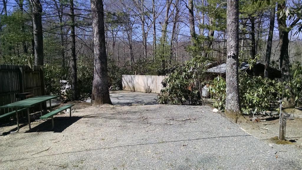 Linville Falls Campground, Rv Park, And Cabins Eksteriør bilde