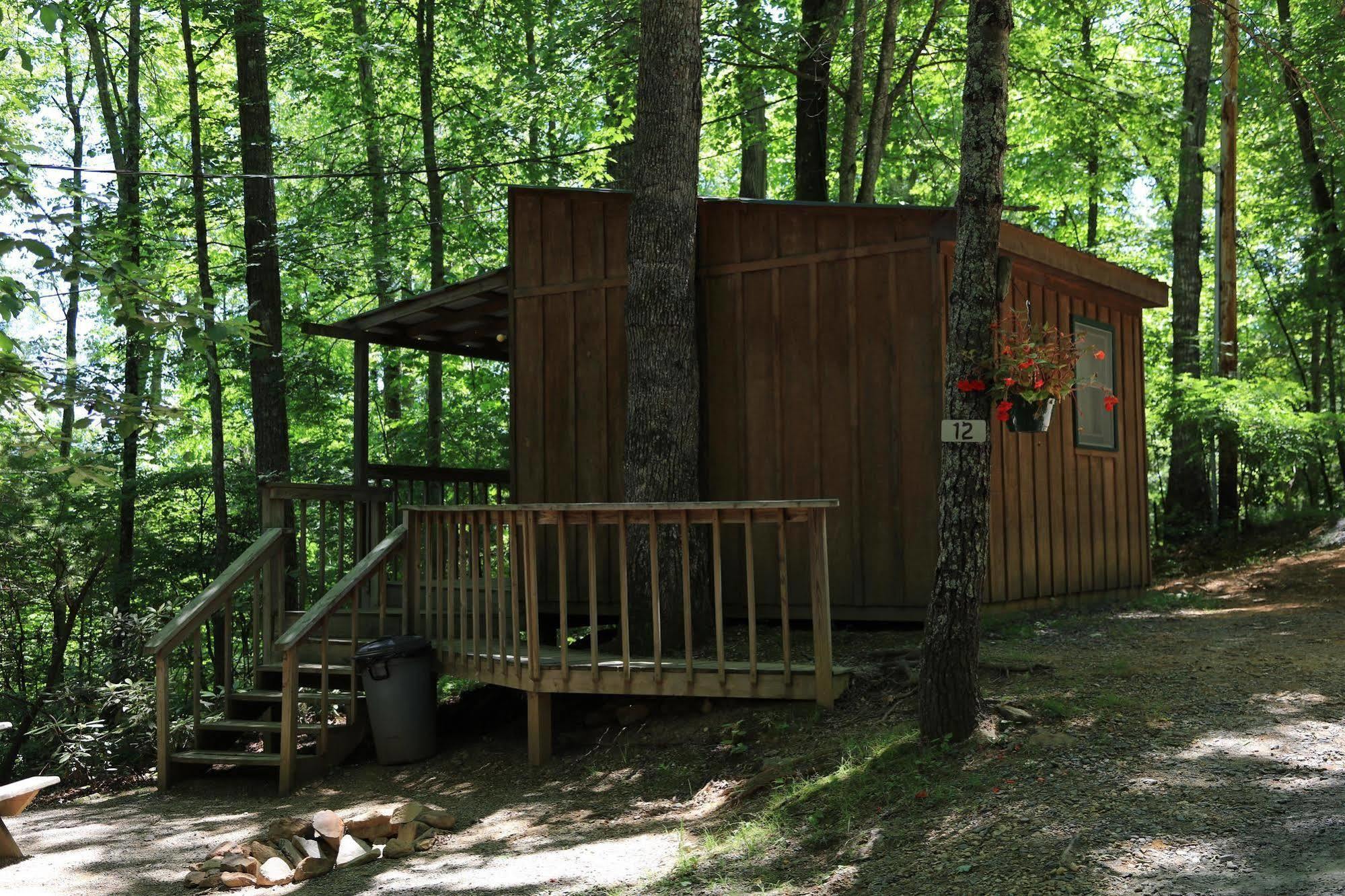 Linville Falls Campground, Rv Park, And Cabins Eksteriør bilde