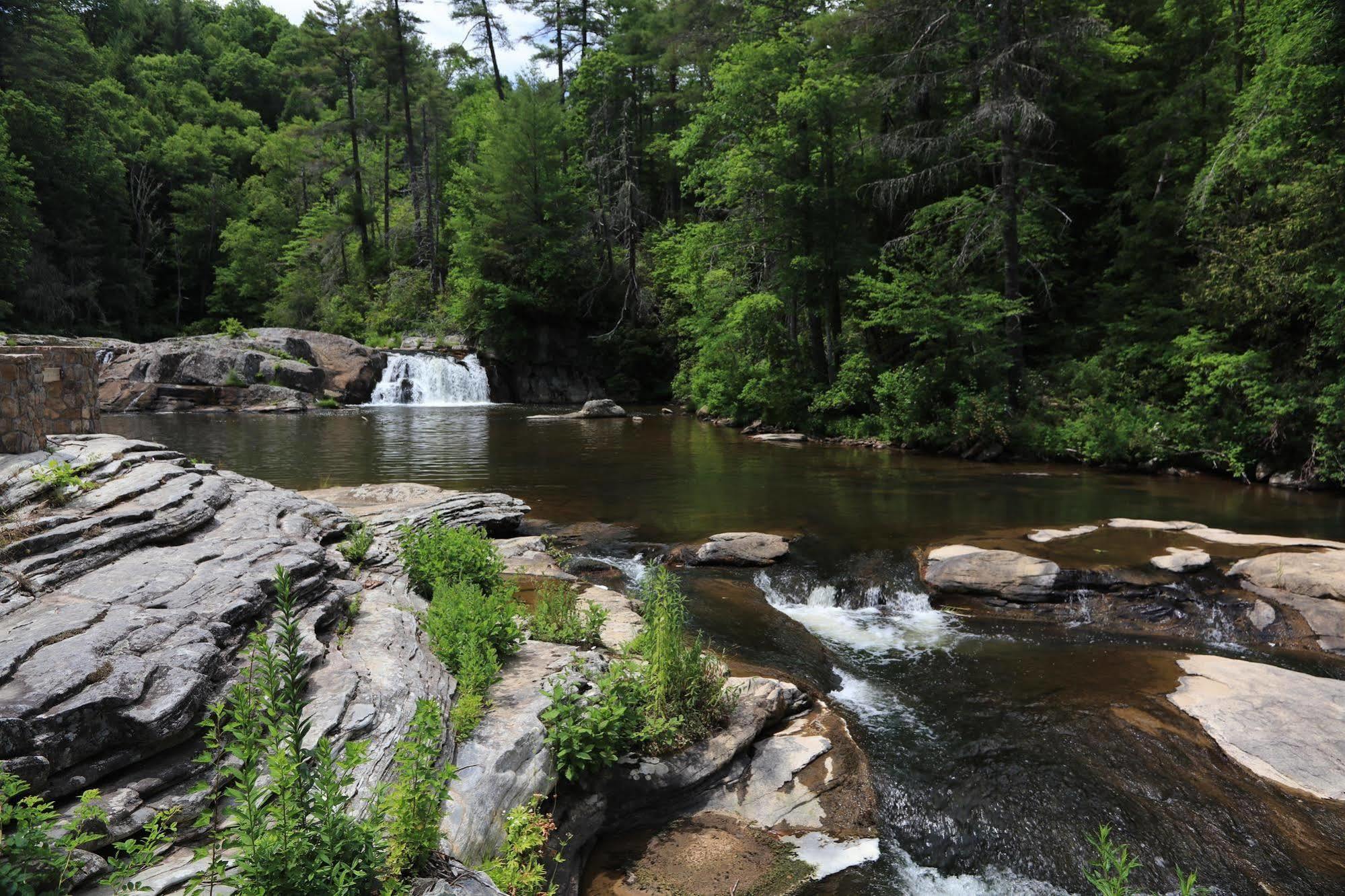 Linville Falls Campground, Rv Park, And Cabins Eksteriør bilde