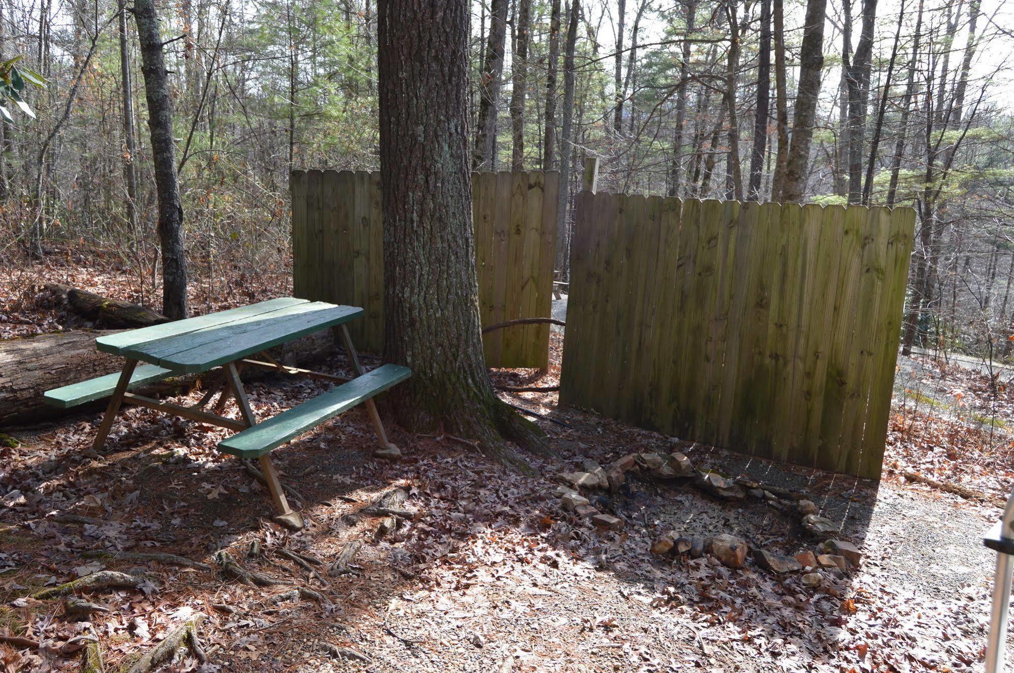 Linville Falls Campground, Rv Park, And Cabins Eksteriør bilde