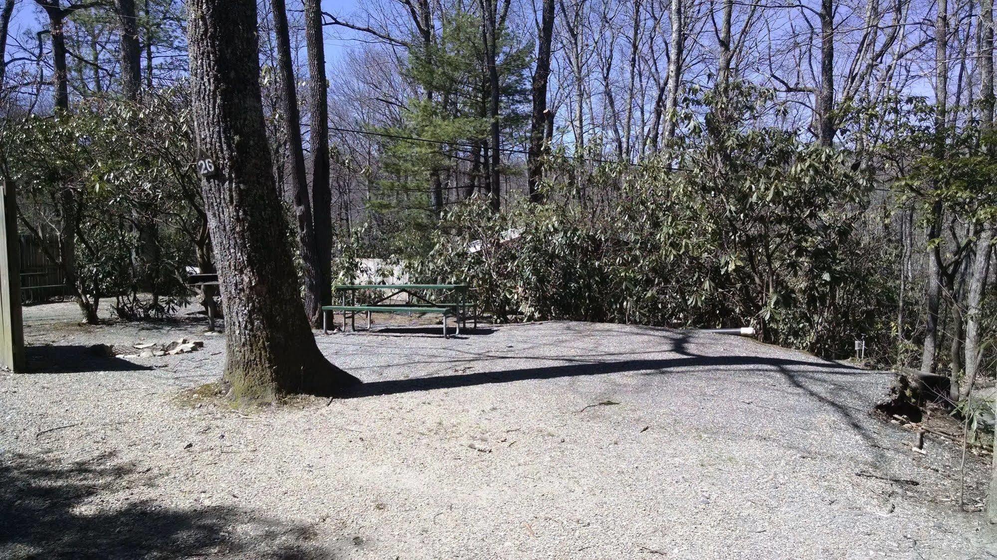Linville Falls Campground, Rv Park, And Cabins Eksteriør bilde
