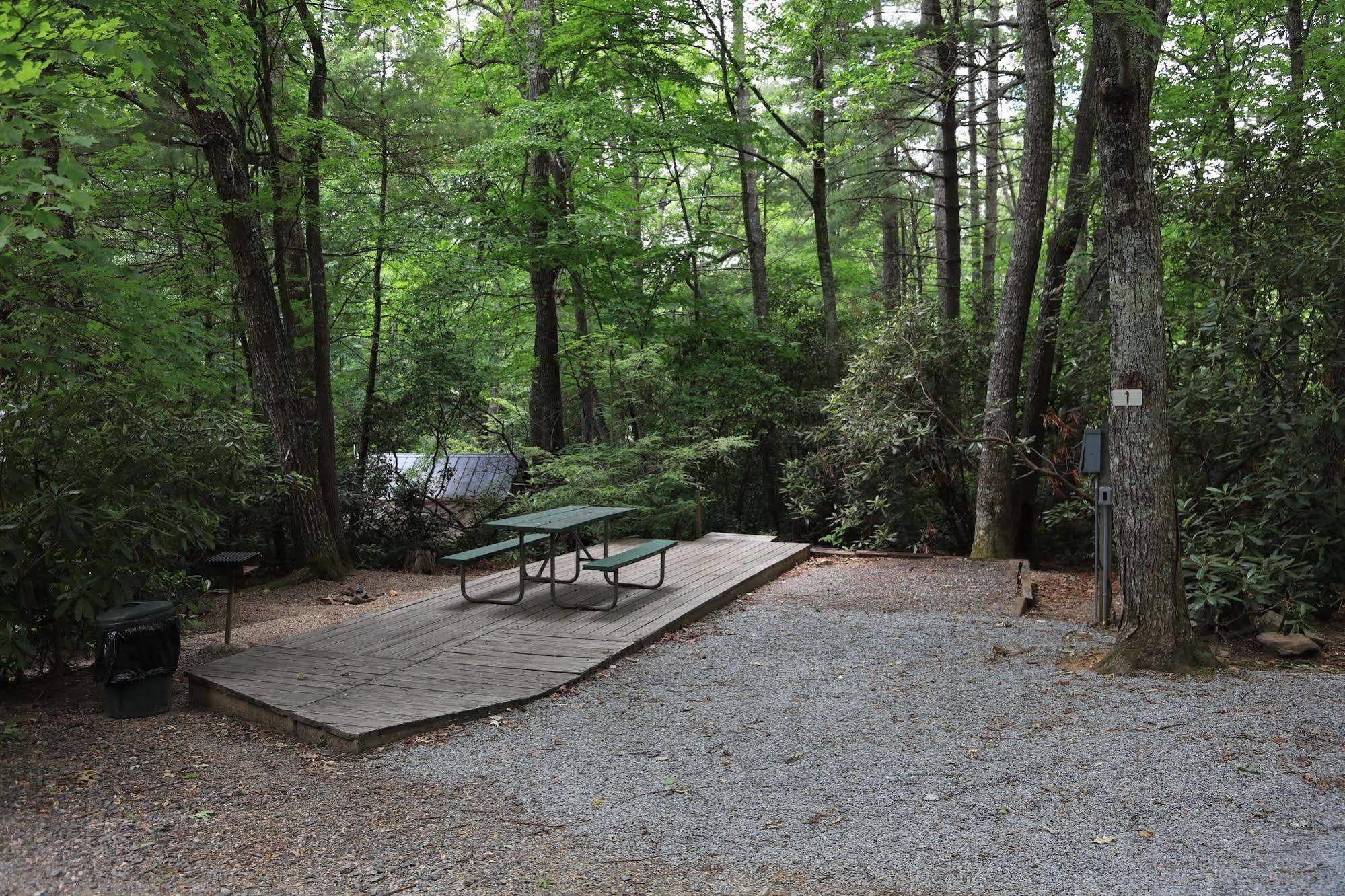 Linville Falls Campground, Rv Park, And Cabins Eksteriør bilde